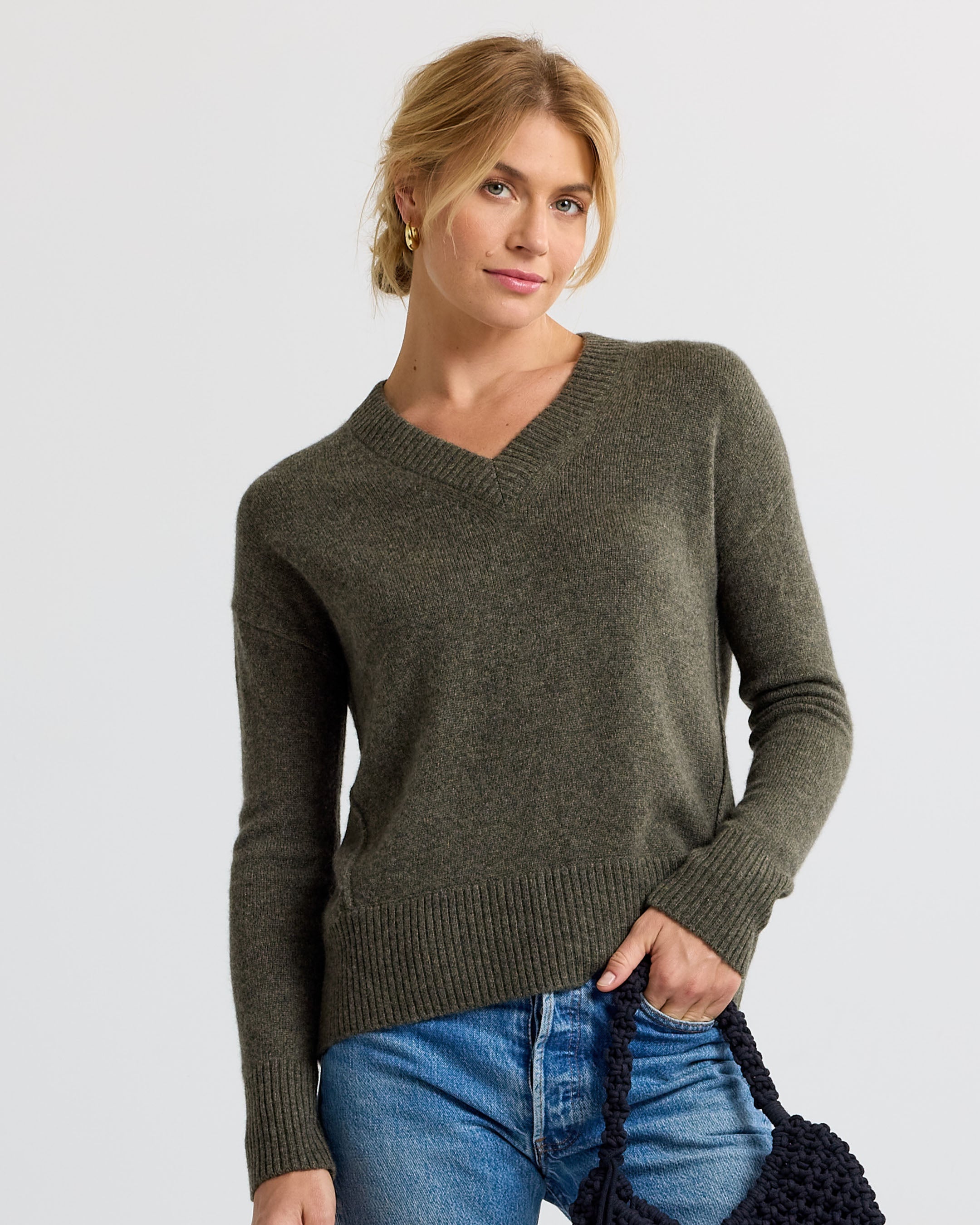 Cashmere Forward Seam V-Neck